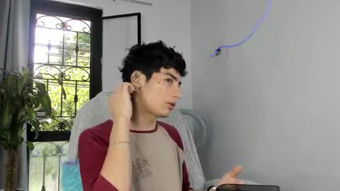 Snapshot of sebas_rosse chatting on 09-13-25, 05:13 sebastian online show from 09-13-25, 05:13