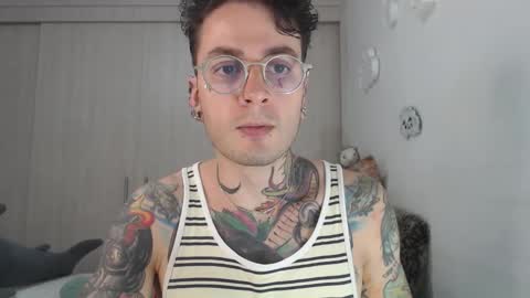 Snapshot of sebasbigdick_ chatting on 12-17-24, 02:44 spityio instagram online show from 12-17-24, 02:44