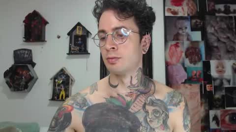 Snapshot of sebasbigdick_ chatting on 01-29-25, 03:44 spityio instagram online show from 01-29-25, 03:44