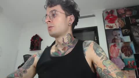 Snapshot of sebasbigdick_ chatting on 02-26-25, 05:42 spityio instagram online show from 02-26-25, 05:42