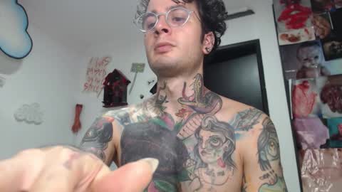Snapshot of sebasbigdick_ chatting on 09-11-25, 06:35 spityio instagram online show from 09-11-25, 06:35