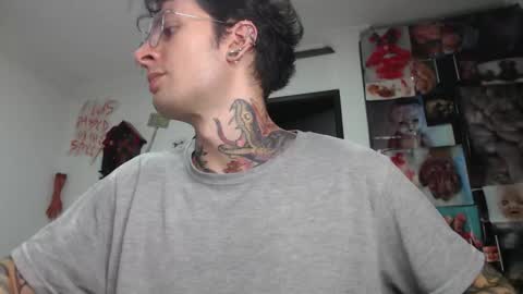 Snapshot of sebasbigdick_ chatting on 09-12-25, 05:18 spityio instagram online show from 09-12-25, 05:18