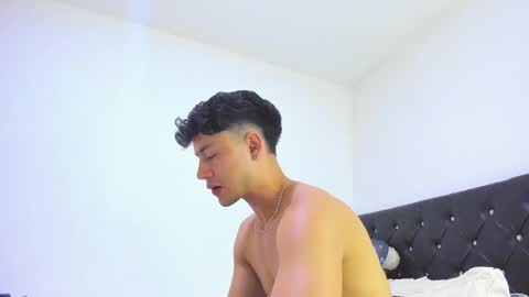 Snapshot of sebastian_dash chatting on 02-07-25, 05:52 SEBAS  online show from 02-07-25, 05:52