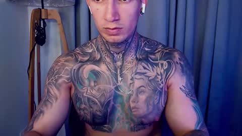 Snapshot of sebastian_muss chatting on 10-13-25, 01:55 Sebastian online show from 10-13-25, 01:55