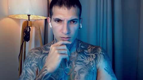 Snapshot of sebastian_muss chatting on 11-04-25, 01:05 Sebastian online show from 11-04-25, 01:05