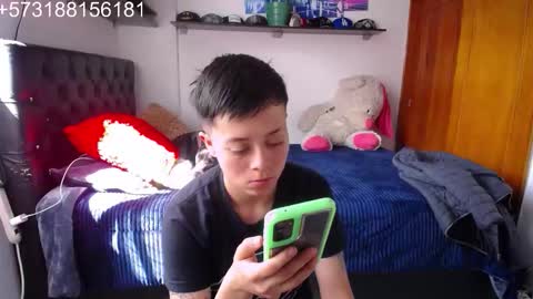 Snapshot of sebastian_posse chatting on 11-19-25, 06:52 Myystiic online show from 11-19-25, 06:52