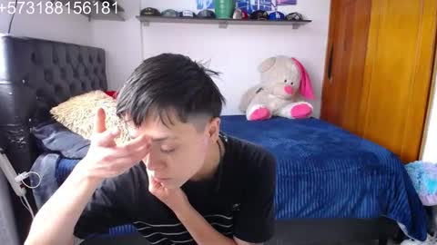 Snapshot of sebastian_posse chatting on 11-22-25, 05:01 Myystiic online show from 11-22-25, 05:01