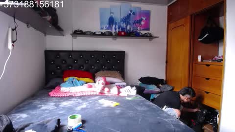 Snapshot of sebastian_posse chatting on 12-01-25, 08:25 Myystiic online show from 12-01-25, 08:25