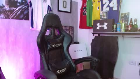 Sebastiano online show from 12-18-25, 04:29