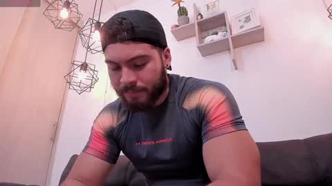 Snapshot of sebastianvilla__ chatting on 01-12-25, 03:39 Instagram jeanpaulfit online show from 01-12-25, 03:39