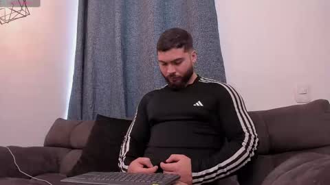 Snapshot of sebastianvilla__ chatting on 09-30-25, 09:42 Instagram jeanpaulfit online show from 09-30-25, 09:42