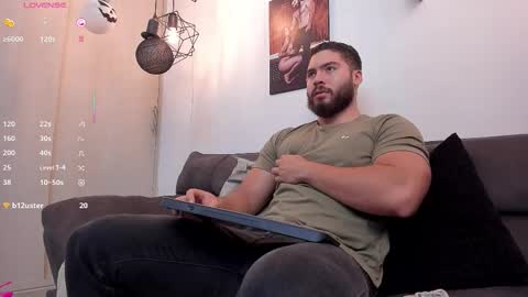 Snapshot of sebastianvilla__ chatting on 10-11-25, 09:24 Instagram jeanpaulfit online show from 10-11-25, 09:24