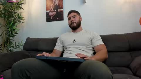 Snapshot of sebastianvilla__ chatting on 10-30-25, 10:43 Instagram jeanpaulfit online show from 10-30-25, 10:43