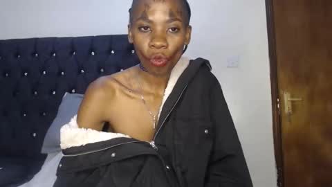 sebatrishaa online show from 10-31-25, 05:25