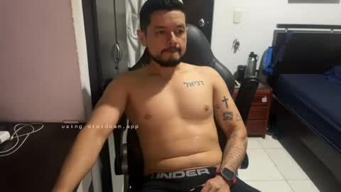 Snapshot of sebaz044 chatting on 10-25-25, 05:37 sebaz044 online show from 10-25-25, 05:37