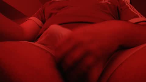 Snapshot of sebiche_ma_biche chatting on 01-11-26, 03:11 Apple online show from 01-11-26, 03:11