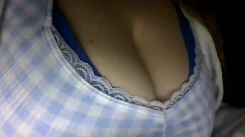 Snapshot of secret18slaveanon chatting on 11-10-25, 01:54 Sunny online show from 11-10-25, 01:54