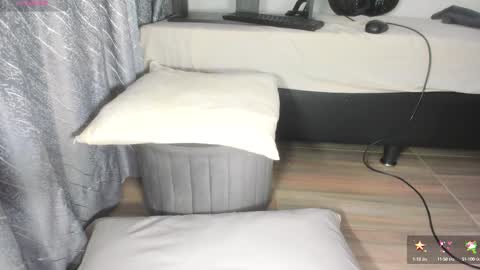 Snapshot of secret_daniell1 chatting on 09-10-25, 12:27 Daniela  online show from 09-10-25, 12:27