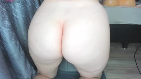 Snapshot of secret_daniell1 chatting on 10-04-25, 11:19 Daniela  online show from 10-04-25, 11:19