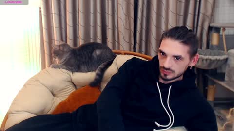 Snapshot of secret_sir chatting on 12-28-24, 02:54 Dean Carter online show from 12-28-24, 02:54