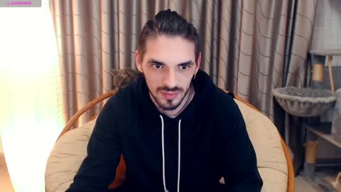 Snapshot of secret_sir chatting on 12-30-24, 01:37 Dean Carter online show from 12-30-24, 01:37