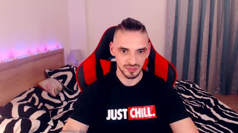 Snapshot of secret_sir chatting on 01-01-25, 11:07 Dean Carter online show from 01-01-25, 11:07