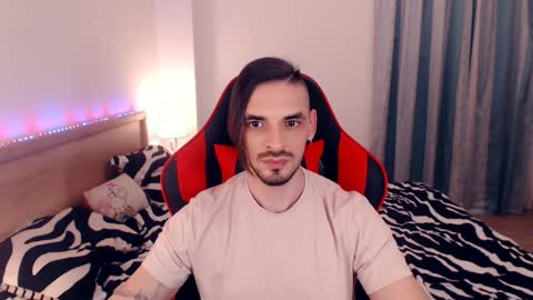 Snapshot of secret_sir chatting on 01-04-25, 11:06 Dean Carter online show from 01-04-25, 11:06