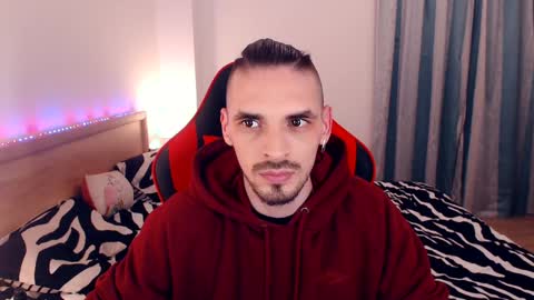 Snapshot of secret_sir chatting on 01-05-25, 10:50 Dean Carter online show from 01-05-25, 10:50