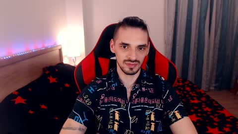 Snapshot of secret_sir chatting on 01-18-25, 12:02 Dean Carter online show from 01-18-25, 12:02