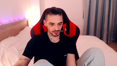 Snapshot of secret_sir chatting on 01-18-25, 10:28 Dean Carter online show from 01-18-25, 10:28