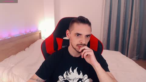 Snapshot of secret_sir chatting on 01-20-25, 11:54 Dean Carter online show from 01-20-25, 11:54