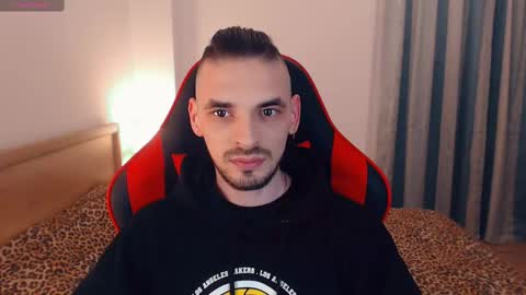 Snapshot of secret_sir chatting on 02-28-25, 03:37 Dean Carter online show from 02-28-25, 03:37