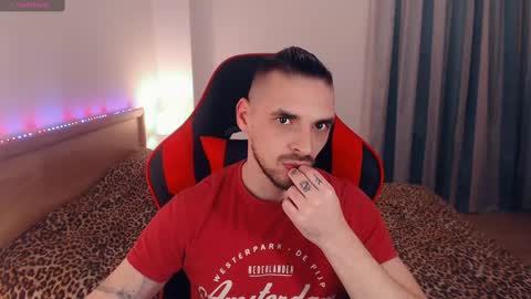 Snapshot of secret_sir chatting on 03-05-25, 12:16 Dean Carter online show from 03-05-25, 12:16