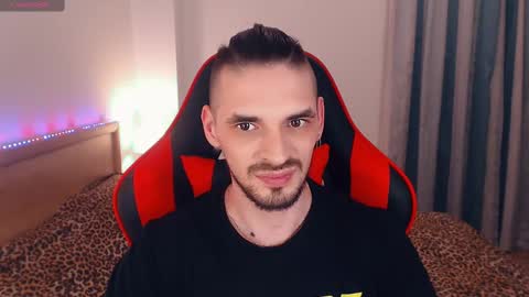 Snapshot of secret_sir chatting on 03-08-25, 02:12 Dean Carter online show from 03-08-25, 02:12