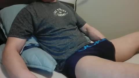 Snapshot of secretbro1 chatting on 11-24-25, 06:02 secretbro1 online show from 11-24-25, 06:02