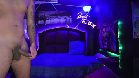 Kiki and Max online show from 01-29-25, 01:48