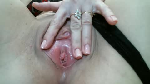 Snapshot of secretlisa chatting on 01-19-25, 08:30 SecretLisa online show from 01-19-25, 08:30