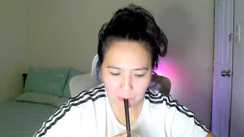 Snapshot of secretlover010101 chatting on 04-22-26, 07:11 MILAN online show from 04-22-26, 07:11