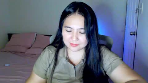 Snapshot of secretlover010101 chatting on 05-09-26, 07:02 MILAN online show from 05-09-26, 07:02