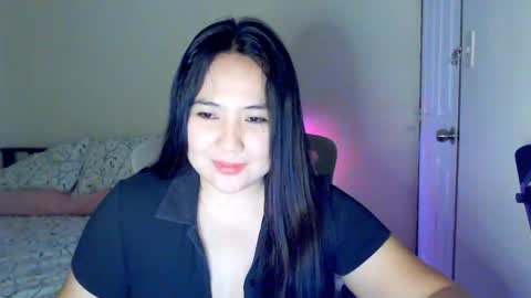 Snapshot of secretlover010101 chatting on 05-16-26, 06:32 MILAN online show from 05-16-26, 06:32