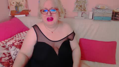 Snapshot of secretloverbbw chatting on 12-12-24, 07:59 Alice online show from 12-12-24, 07:59