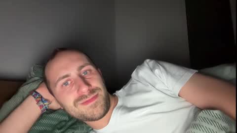 Snapshot of seducemepleae chatting on 11-19-25, 09:15 seducemepleae online show from 11-19-25, 09:15