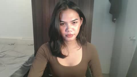 Snapshot of seductive_alison chatting on 12-14-25, 01:27 seductive_alison online show from 12-14-25, 01:27