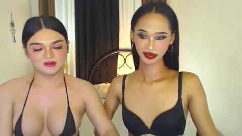 Snapshot of seductive_ashly chatting on 06-04-26, 02:17 ashly online show from 06-04-26, 02:17