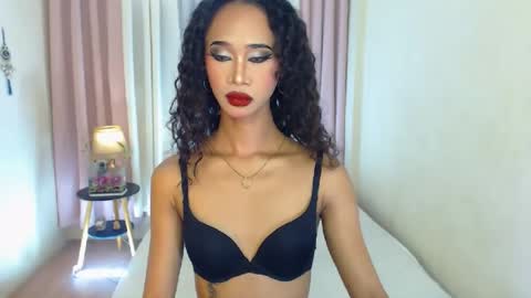 Snapshot of seductive_ashly chatting on 06-17-26, 02:36 ashly online show from 06-17-26, 02:36