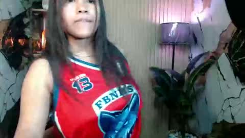 Snapshot of seductive_elle chatting on 10-22-25, 01:33 ellie online show from 10-22-25, 01:33