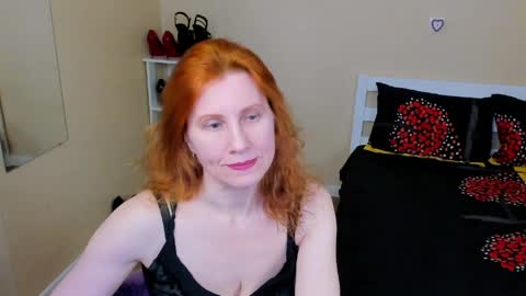 seductive_foxy_ online show from 04-17-26, 01:25