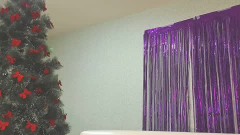 Snapshot of seductive_she_wolf chatting on 12-28-24, 04:52 seductive_she_wolf online show from 12-28-24, 04:52