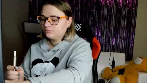 Snapshot of seductive_she_wolf chatting on 03-11-25, 06:19 seductive_she_wolf online show from 03-11-25, 06:19