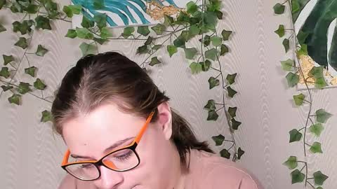 Snapshot of seductive_she_wolf chatting on 10-19-25, 10:05 seductive_she_wolf online show from 10-19-25, 10:05